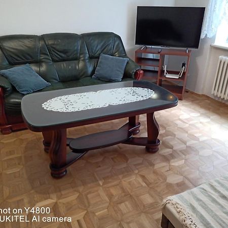 Byt - Apartman - Robotnicka Братислава Экстерьер фото
