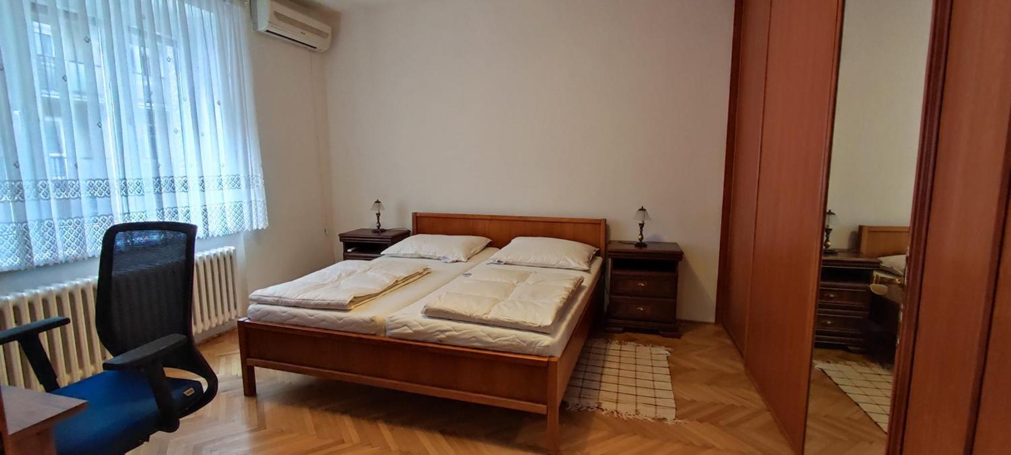 Byt - Apartman - Robotnicka Братислава Экстерьер фото